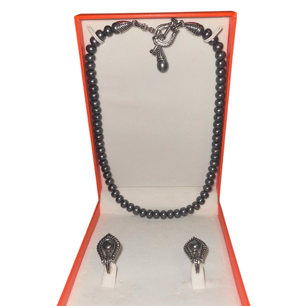 Mandarin Cultured Pearls Tahitian Black Pearl necklace and earrings set
